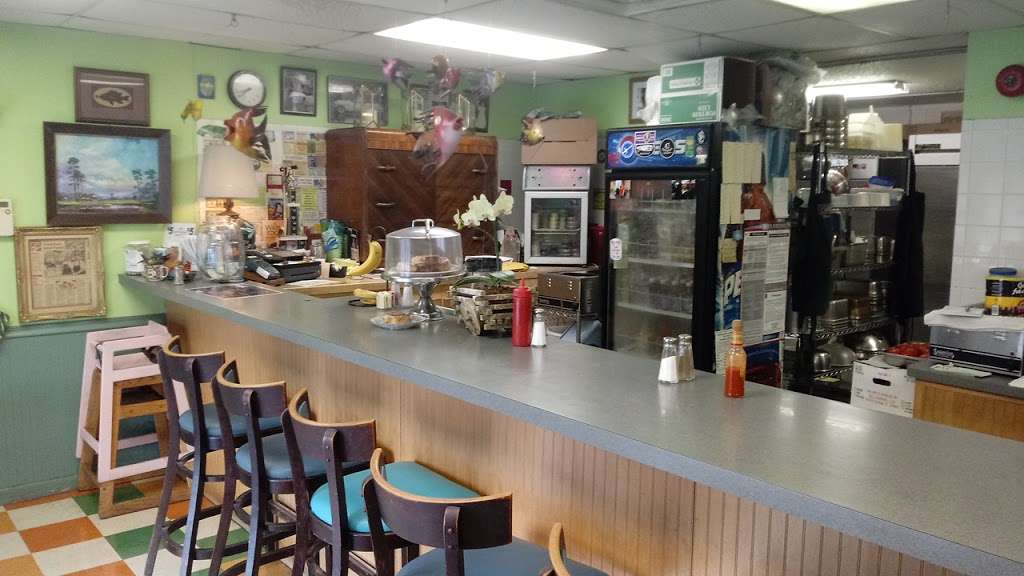 Fruitland Park Cafe | 3180 US-441, Fruitland Park, FL 34731, USA | Phone: (352) 435-4575