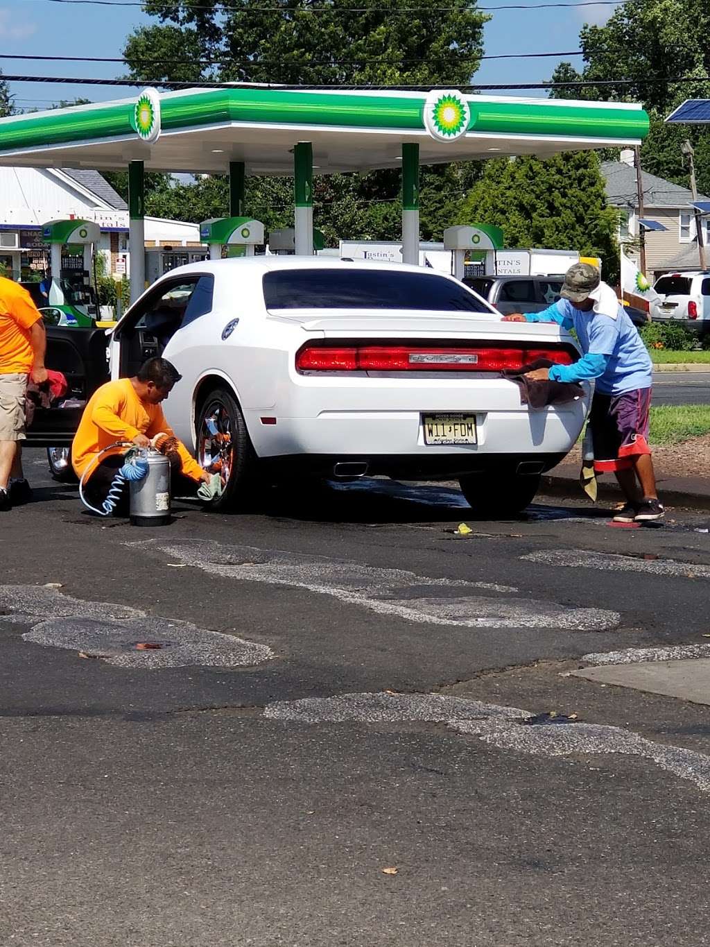 Broad Street Car Wash | 2569 S Broad St, Trenton, NJ 08610, USA | Phone: (609) 888-2568