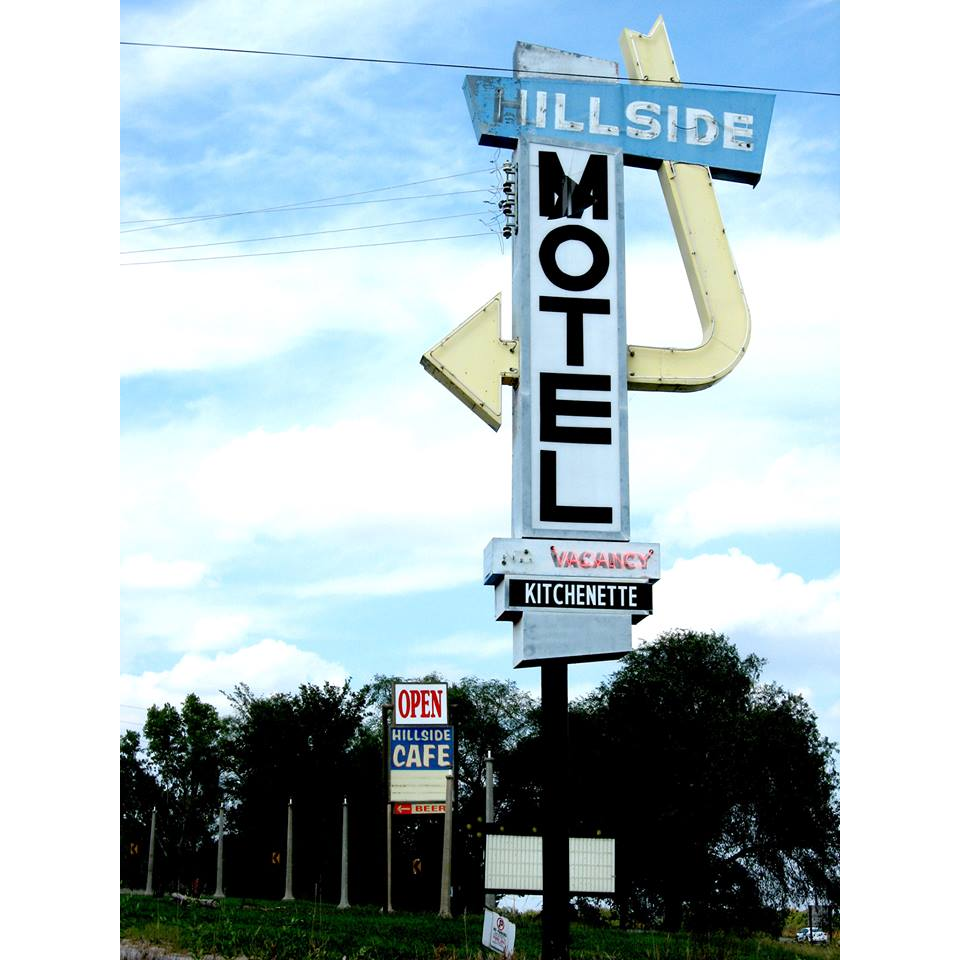 Hillside Motel | 16408 US-75, Bellevue, NE 68123, USA | Phone: (402) 291-3676