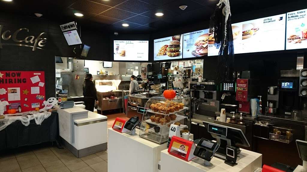 McDonalds | 1392 Washington St, Hanover, MA 02339 | Phone: (781) 826-2081