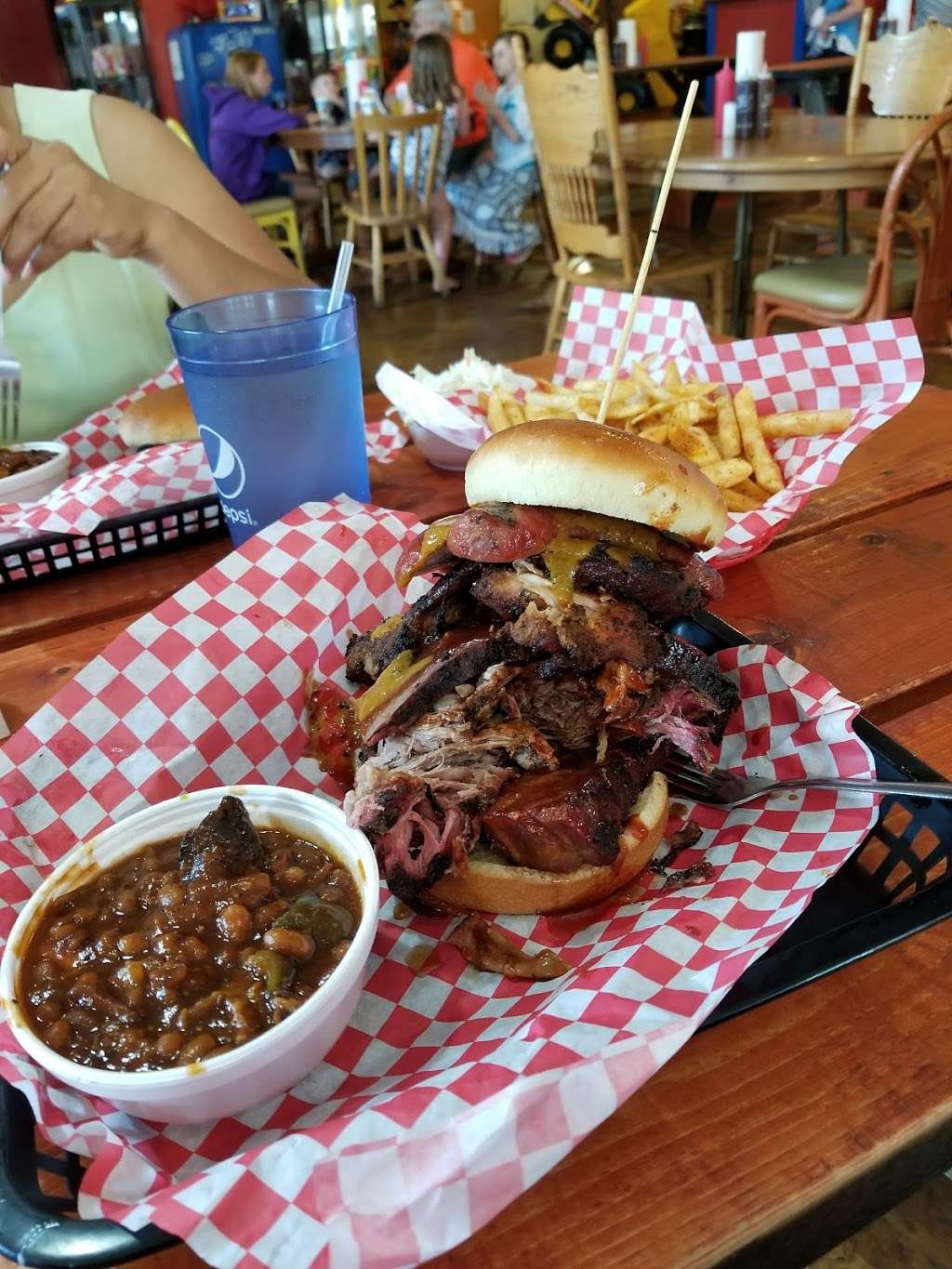 South Moon BBQ | 100 E Lincoln Ave, Hinckley, IL 60520, USA | Phone: (815) 286-9227