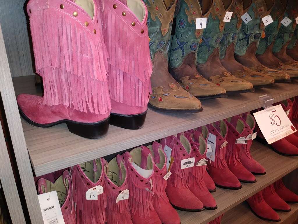 Boot Barn Shoe Store 14384 Lincoln St Thornton Co 80023 Usa