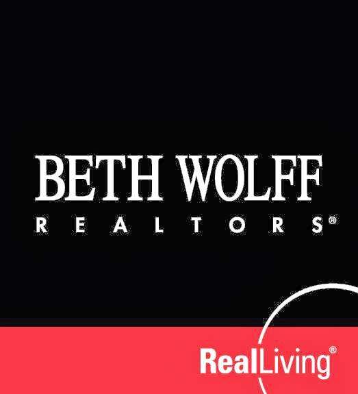 Beth Wolff Realtors Real Living | 1775 Saint James Place, Houston, TX 77056, USA | Phone: (713) 622-9339