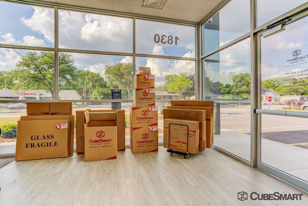 CubeSmart Self Storage | 1830 E Roosevelt Rd, Wheaton, IL 60187 | Phone: (630) 984-4266