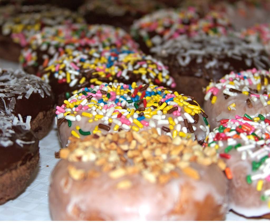 K & C House of Donuts and Mexican Pastries | 7014 N Maple Ave, Fresno, CA 93720 | Phone: (559) 322-6948