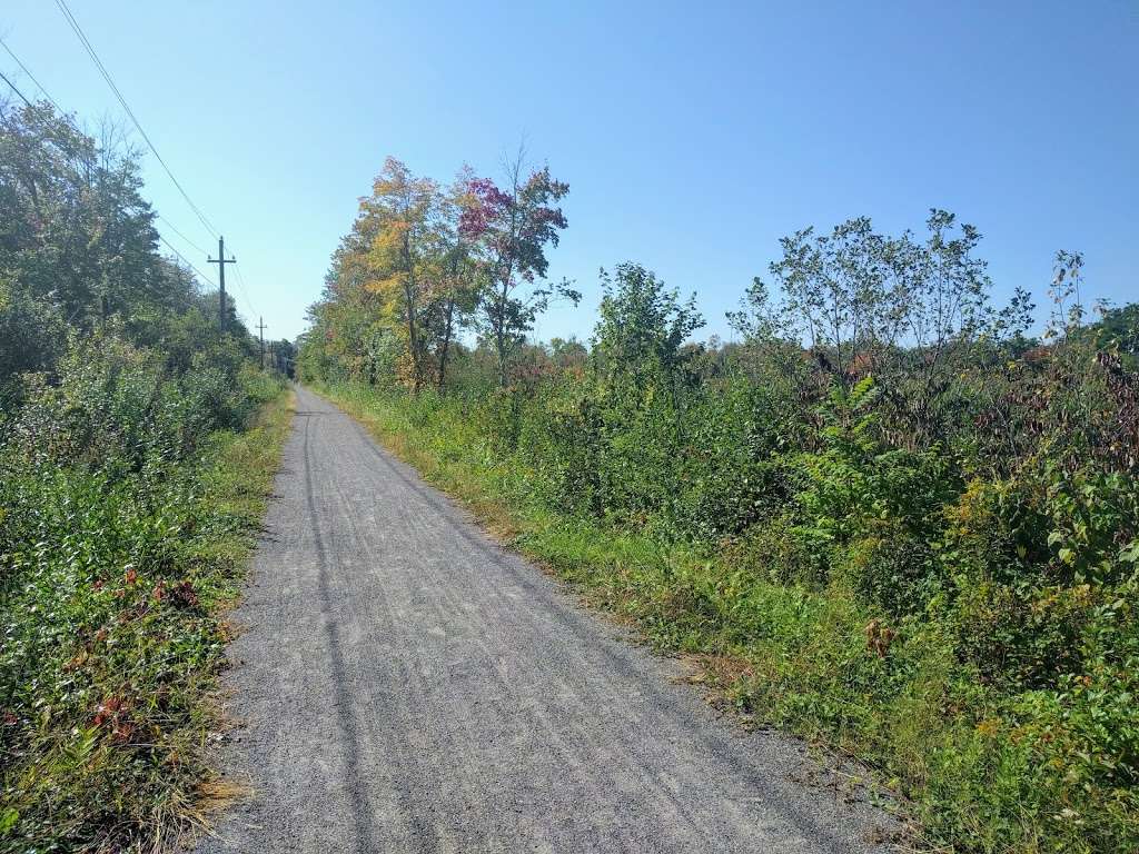 Trail Head, Topsfield Linear Common | MA-97, Danvers, MA 01923, USA