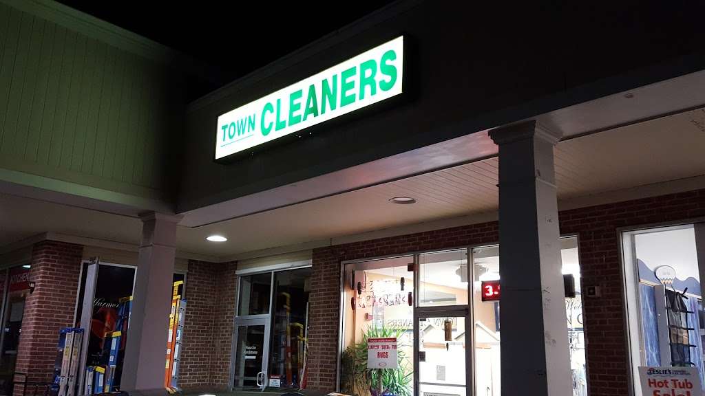 Town Cleaners | 151 Westport Ave, Norwalk, CT 06851, USA | Phone: (203) 840-0250