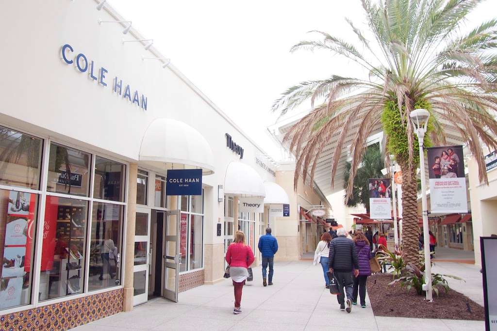 Cole Haan Outlet | 8200 Vineland Ave Suite 325, Orlando, FL 32821, USA | Phone: (407) 239-4900