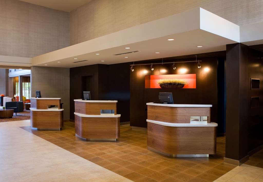 Courtyard by Marriott San Francisco Airport/Oyster Point Waterfr | 1300 Veterans Blvd, South San Francisco, CA 94080, USA | Phone: (650) 871-4100
