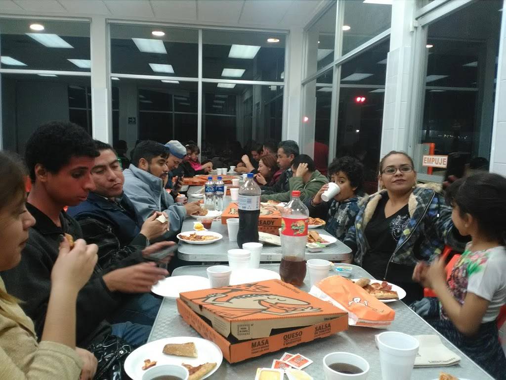 Little Caesars Campeche | Calle Campeche 2020, Madero, 88270 Nuevo Laredo, Tamps., Mexico | Phone: 867 715 8501