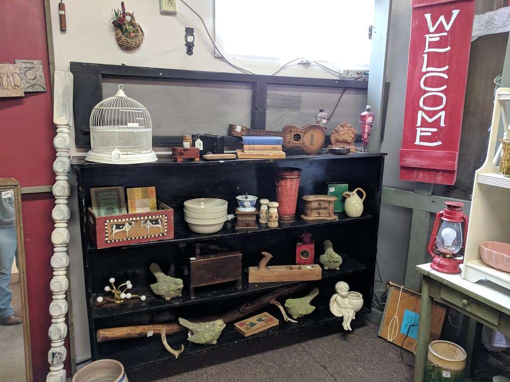 Bargains and Treasures | 396 Kennedy Dr, Bradley, IL 60915, USA | Phone: (815) 304-5295