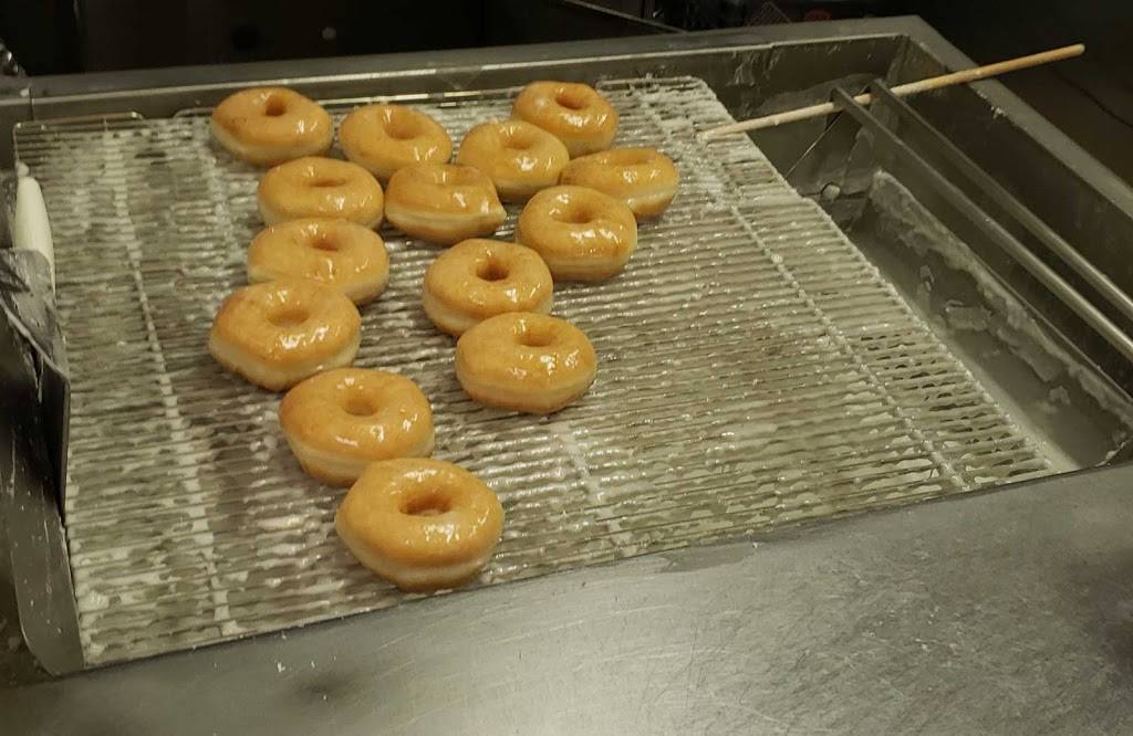 Mary Lee Donuts | 8821 Highland Rd, Baton Rouge, LA 70808, USA | Phone: (225) 767-7735