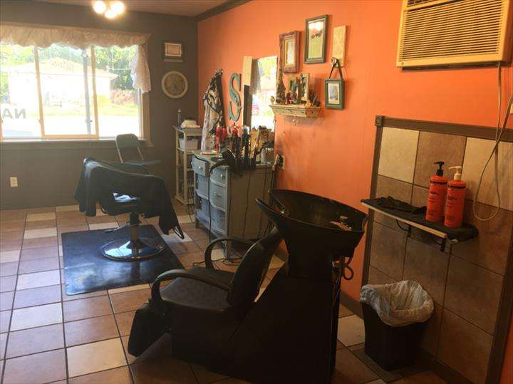 Mane Street Hair Co. | 179 N Main St, Seneca, IL 61360, USA | Phone: (815) 357-8391