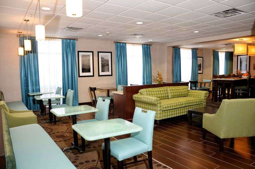 Hampton Inn Front Royal | 9800 Winchester Rd, Front Royal, VA 22630, USA | Phone: (540) 635-1882