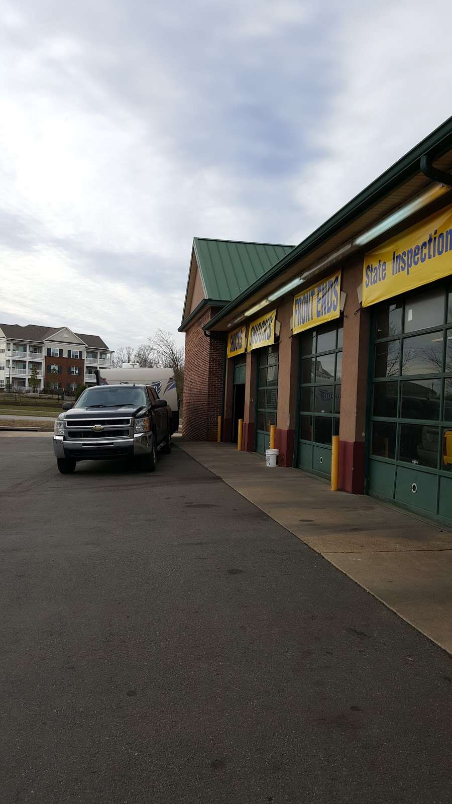 Mr. Tire Auto Service Centers | 44915 Worth Ave, California, MD 20619 | Phone: (301) 862-2400