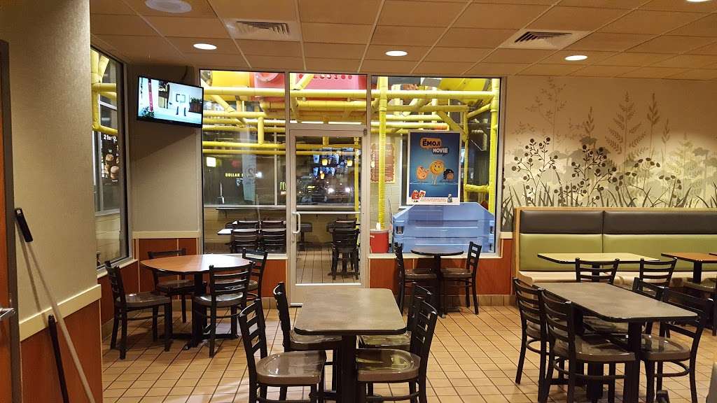 McDonalds | 104 N 7th St, Kentland, IN 47951, USA | Phone: (219) 474-9506