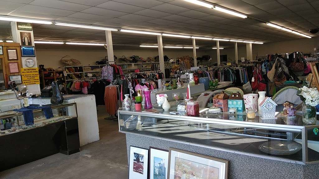 Spirit of Sharing Thrift Shop | 2521 Beaumont Ave, Liberty, TX 77575, USA | Phone: (936) 336-6602