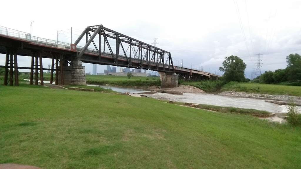 Dallas Love Locks Bridge | Santa Fe Trestle Trail, Dallas, TX 75203, USA