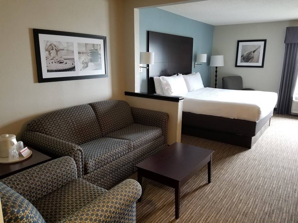 Holiday Inn Express & Suites Tampa/Rocky Point Island | 3025 N Rocky Point Dr E, Tampa, FL 33607, USA | Phone: (813) 287-8585