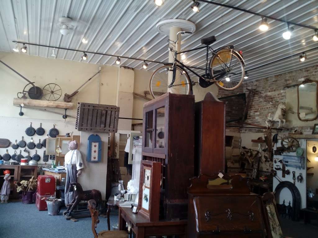 BITTERSWEET ANTIQUES | 7867 IN-28, Elwood, IN 46036, USA | Phone: (765) 551-8108