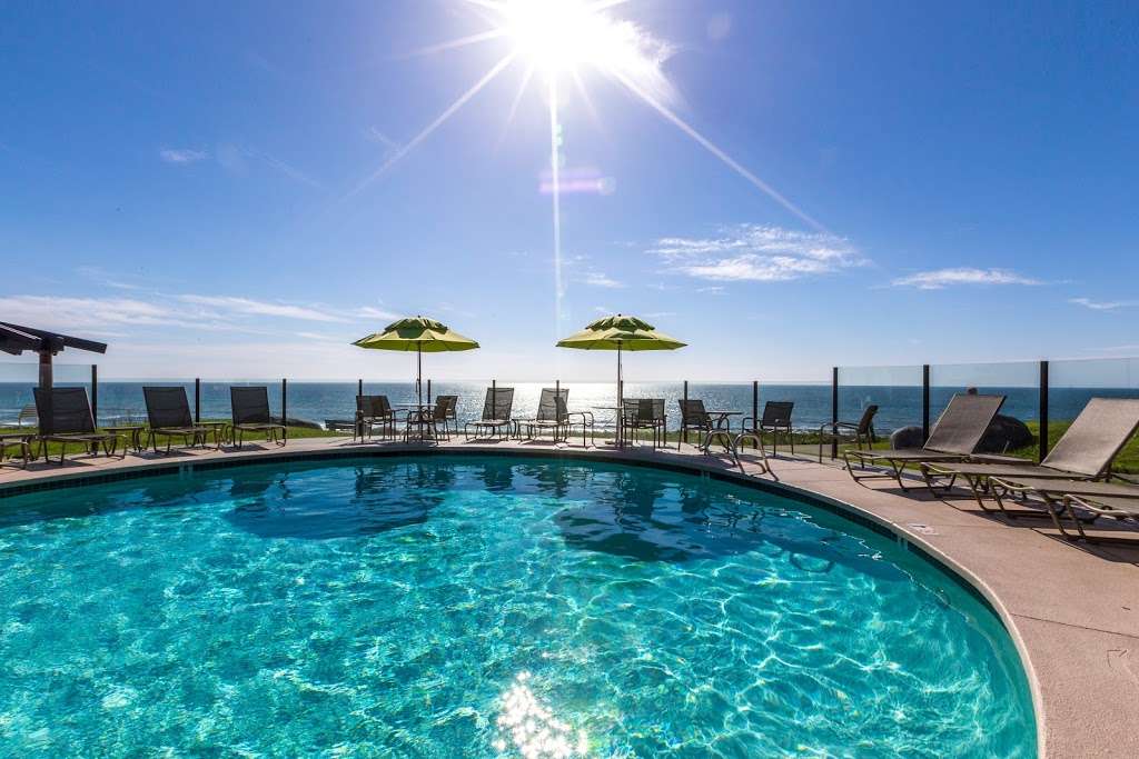 Wave Crest Resort | 1400 Ocean Ave, Del Mar, CA 92014, USA | Phone: (855) 201-4087