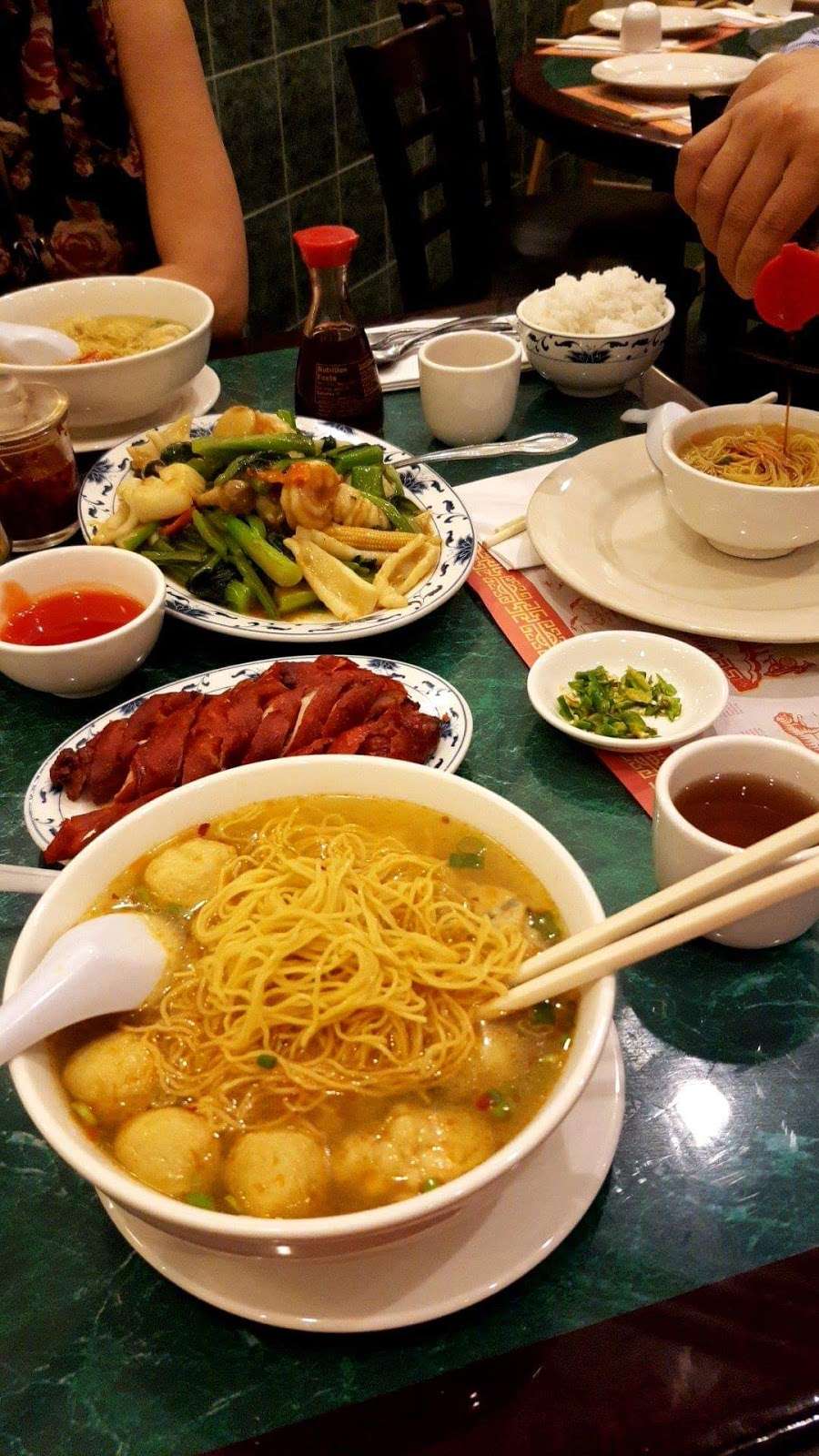 Miu Kee Cantonese Cuisine | 6653 Arlington Blvd, Falls Church, VA 22042 | Phone: (703) 237-8884