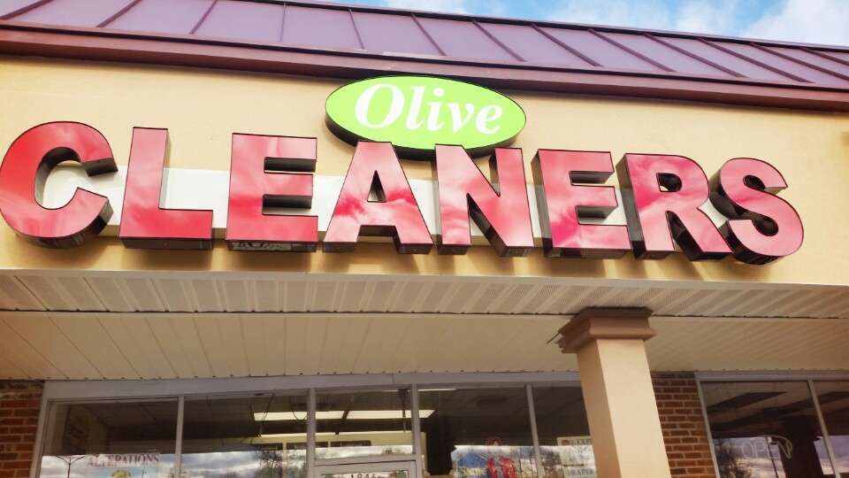 Olive Cleaners | 1846 Delmar Dr, Folcroft, PA 19032, USA | Phone: (610) 583-6001