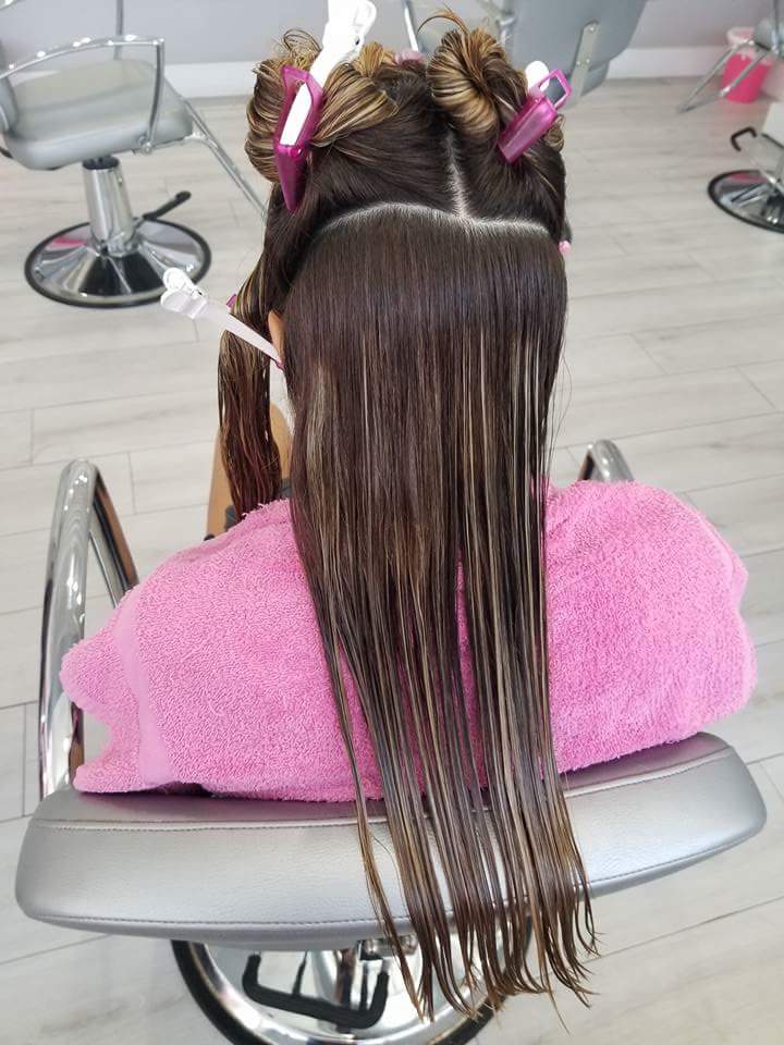 Blo Me Away Blow Dry Boutique | 5966 S Dixie Hwy, South Miami, FL 33143, USA | Phone: (305) 661-5240