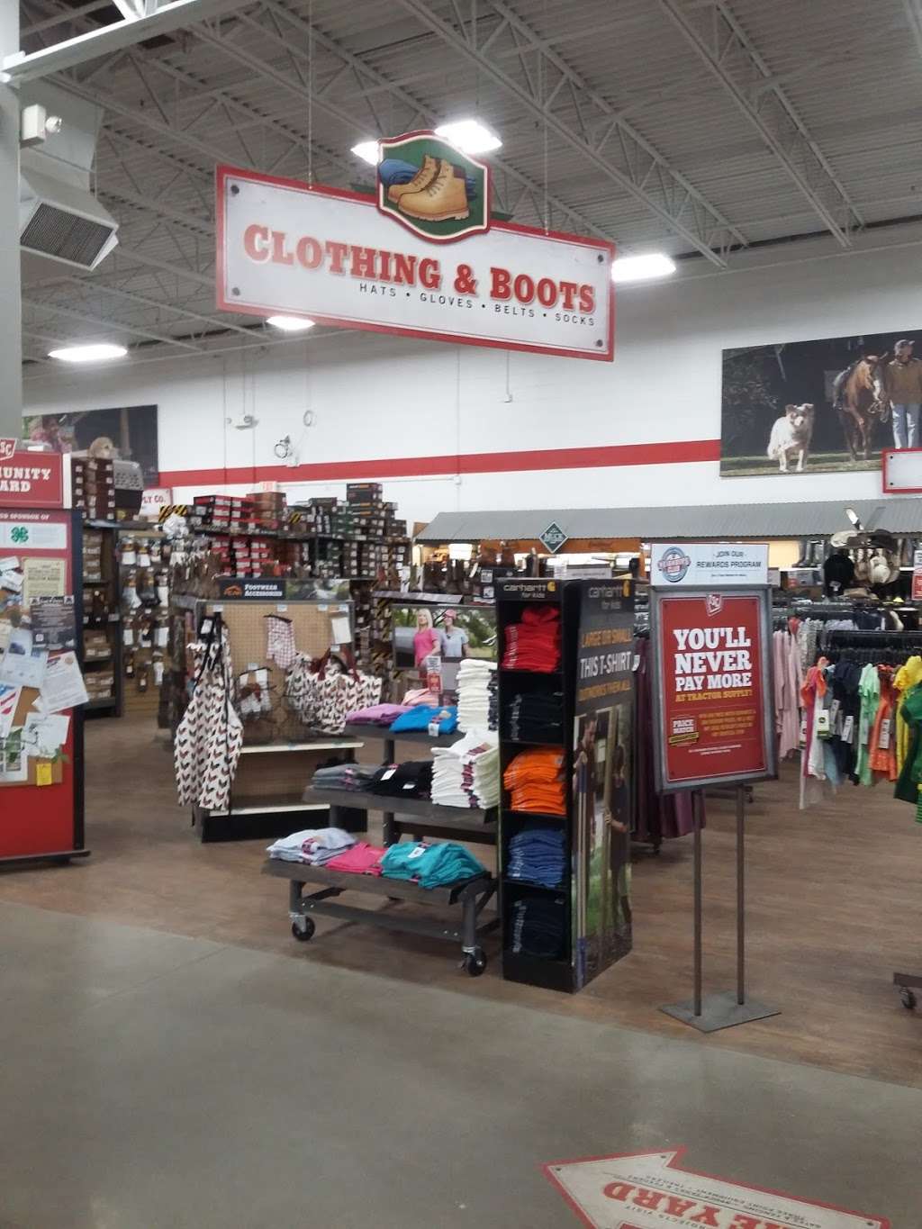 Tractor Supply Co. | 1801 Milwaukee Ave, Burlington, WI 53105, USA | Phone: (262) 763-2425