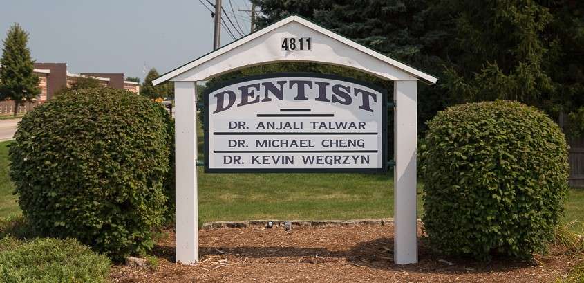 Family Roots Dentistry (Wegrzyn Dental) - dentist in McHenry | 4811 W Crystal Lake Rd, McHenry, IL 60050, USA | Phone: (815) 318-0620