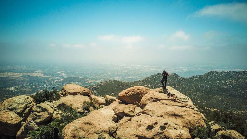 LA/Ventura County Line | Chatsworth, CA 91311, USA