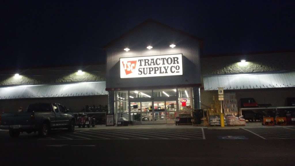 Tractor Supply Co. | 366 S 2nd St, Mcconnellsburg, PA 17233, USA | Phone: (717) 987-0008