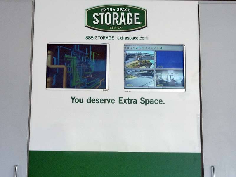 Extra Space Storage | 100 Junction Blvd, Roseville, CA 95678, USA | Phone: (916) 786-3601