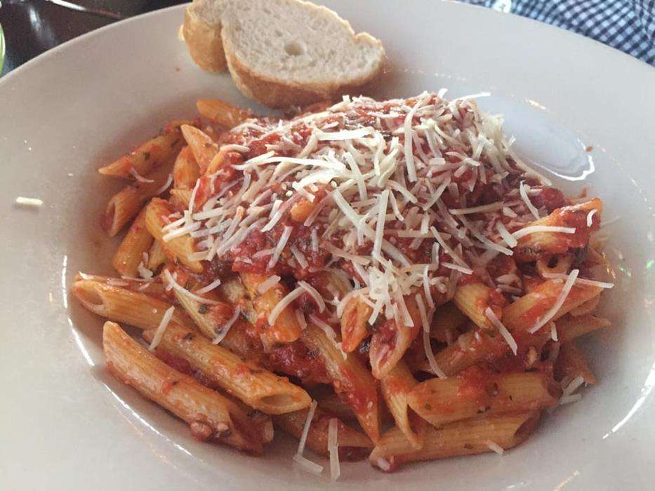 Basilicos Pasta e Vino | 21501 Brookhurst St, Huntington Beach, CA 92646, USA | Phone: (714) 963-7980