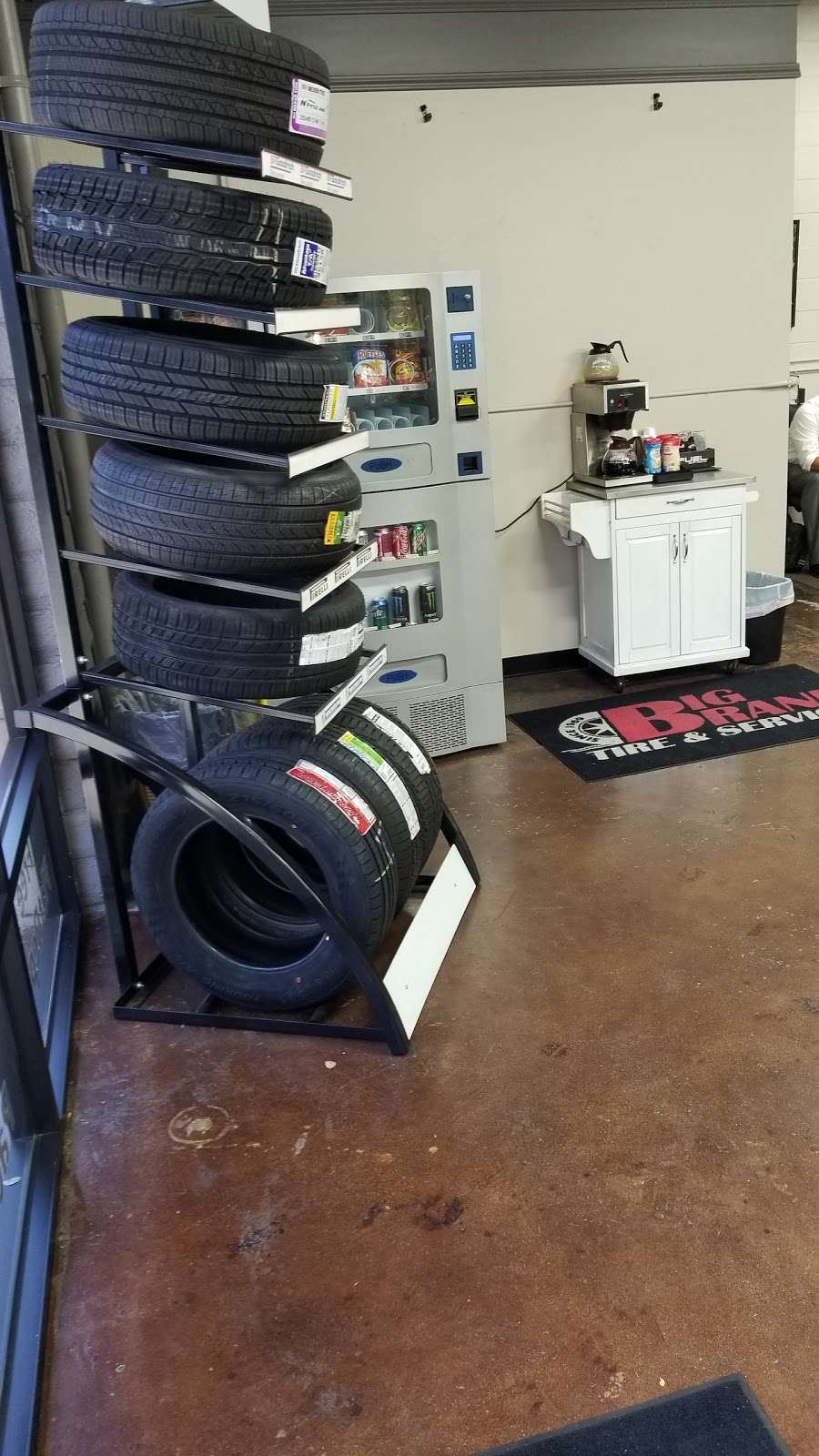 Big Brand Tire & Service - Camarillo | 578 Dawson Dr, Camarillo, CA 93012, USA | Phone: (805) 383-3108