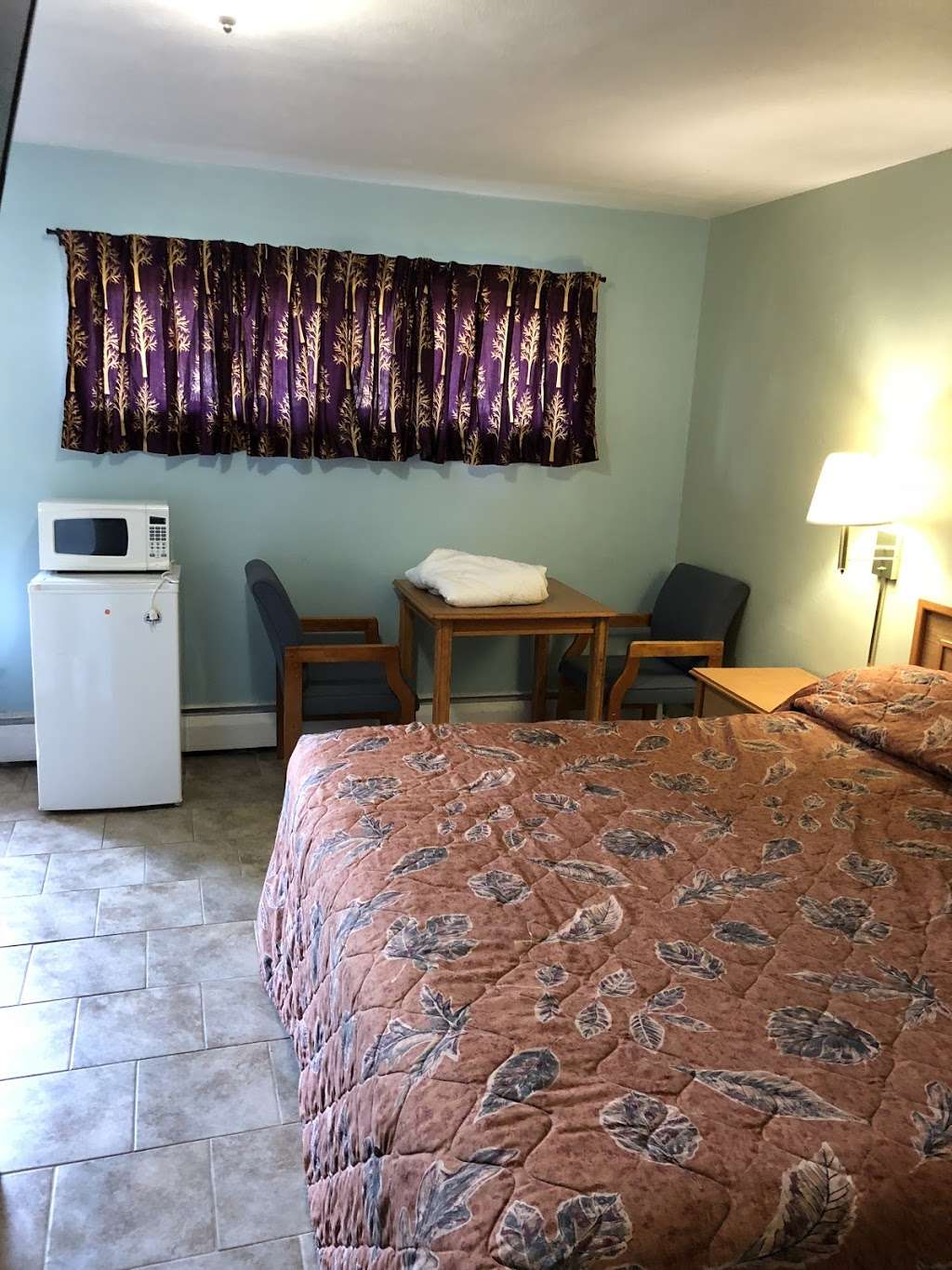 Bristol Motel | 4510 200th Ave, Bristol, WI 53104 | Phone: (262) 857-2396