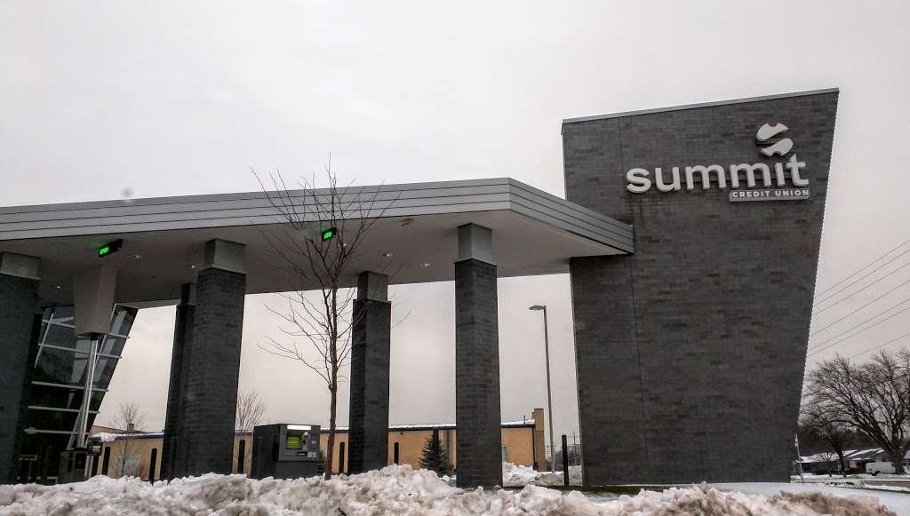 Summit Credit Union | 1103 Spring City Dr, Waukesha, WI 53186, USA | Phone: (608) 243-5000