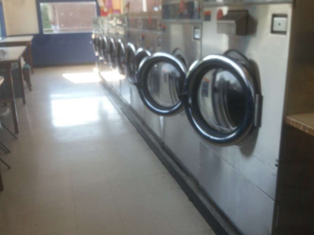 Squeaky Clean Laundry Inc | 5046 Lincoln Way E, Fayetteville, PA 17222, USA | Phone: (717) 352-8200