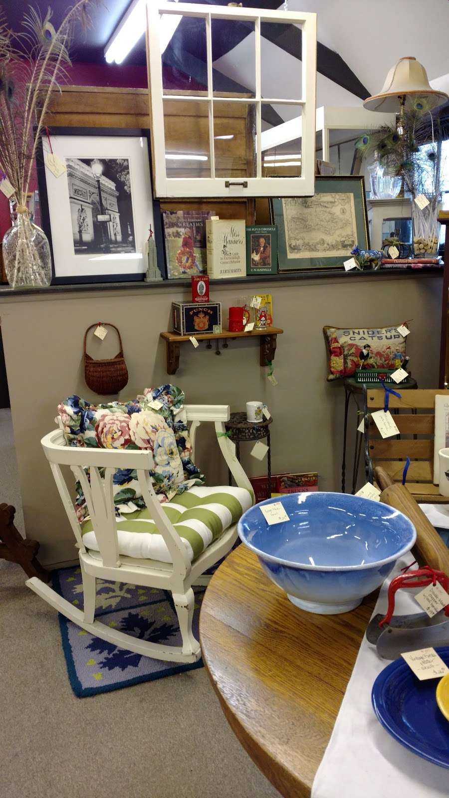 Mission Road Antique Mall | 4101 W 83rd St, Prairie Village, KS 66208, USA | Phone: (913) 341-7577