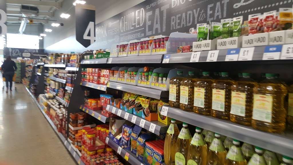 The Food Warehouse | Tunnel Estate Retail Park, Weston Ave, London, Grays RM20 3LP, UK