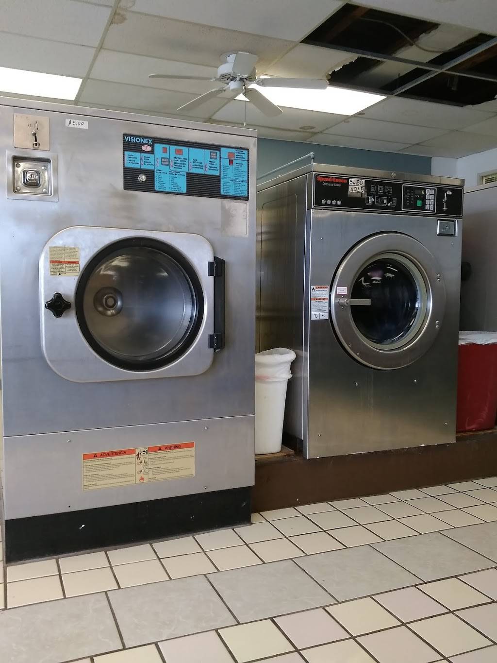 Coin Laundry | 711 Union Rd, St. Louis, MO 63123, USA | Phone: (314) 580-1651