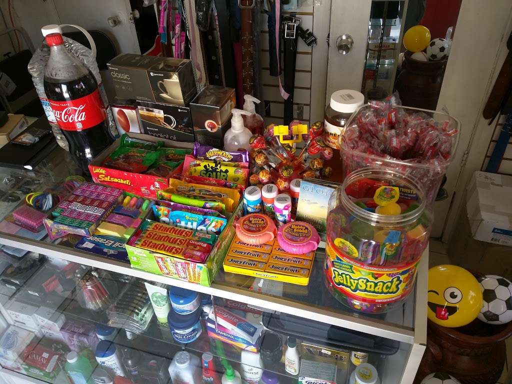 La Tiendita De B | 16309 Merrill Ave suite A, Fontana, CA 92335, USA