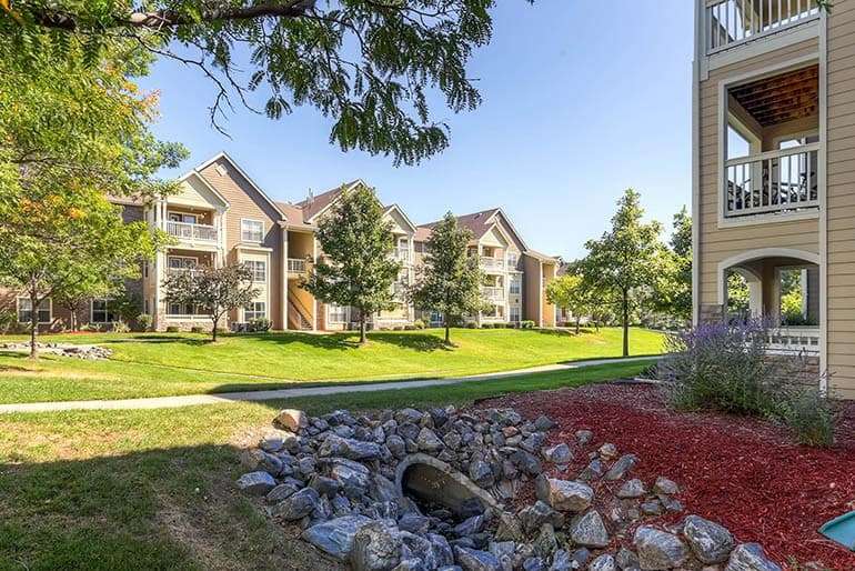 Stonebridge at Twin Peaks Apartments | 2424 9th Ave, Longmont, CO 80503, USA | Phone: (303) 772-8110