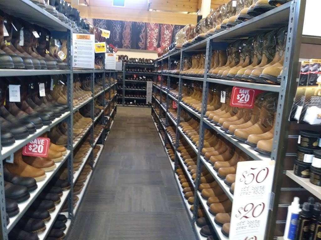 Boot Barn Shoe Store 14384 Lincoln St Thornton Co 80023 Usa