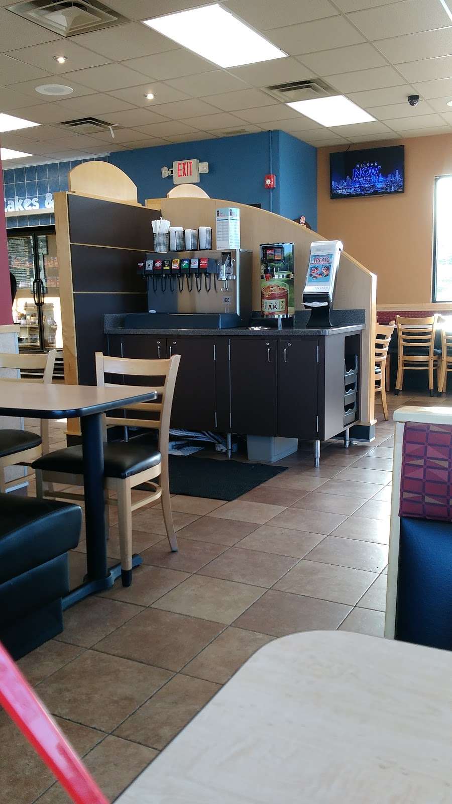 Dairy Queen Grill & Chill | 704 E Veterans Pkwy, Yorkville, IL 60560, USA | Phone: (630) 553-8455