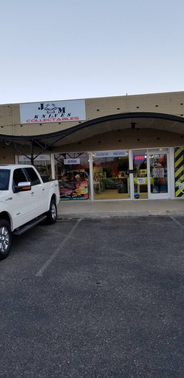 J & M Knives and Collectables | 1808 Clovis Rd, Lubbock, TX 79415, USA | Phone: (806) 853-1817