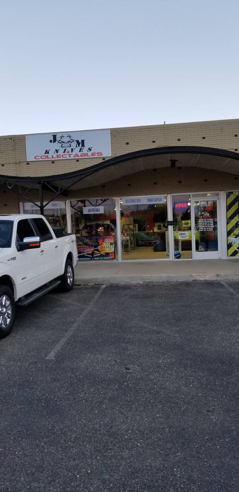 J & M Knives and Collectables | 1808 Clovis Rd, Lubbock, TX 79415 | Phone: (806) 853-1817