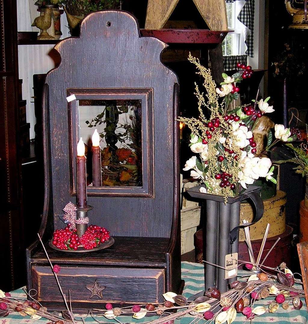 Pondside primitives ( Annie Steen) | 4 Queen Ln, East Fallowfield Township, PA 19320 | Phone: (610) 384-2435