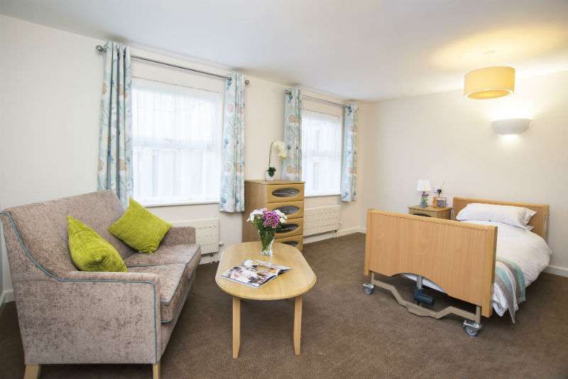 Amberley Lodge Care Home | 86 Downlands Rd, Purley CR8 4JF, UK | Phone: 0333 434 3001