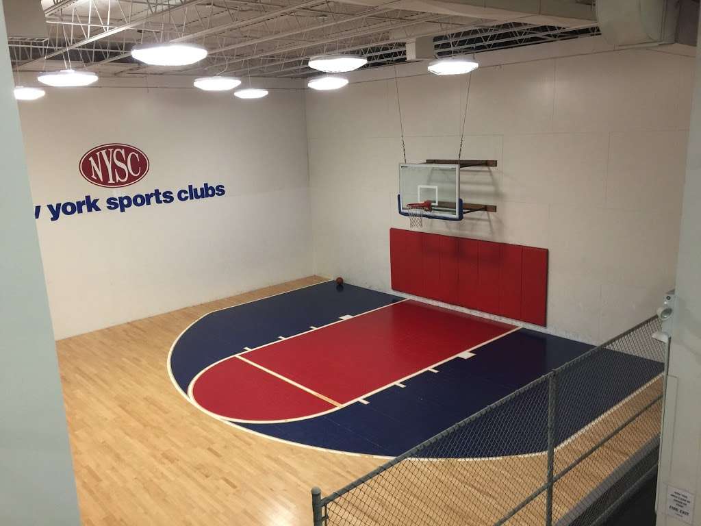 New York Sports Clubs | 300 West Service Road, Staten Island, NY 10314, USA | Phone: (718) 698-4500